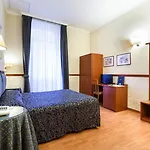 فندق Paris 3*