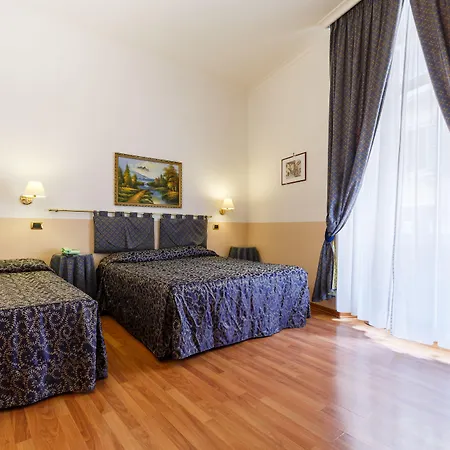 Hotel Paris 3*