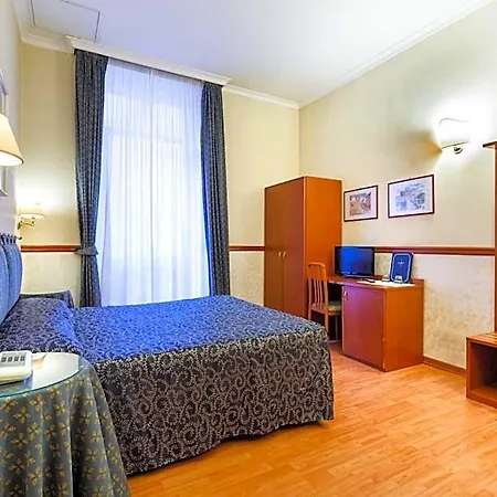 Hotel Paris 3*