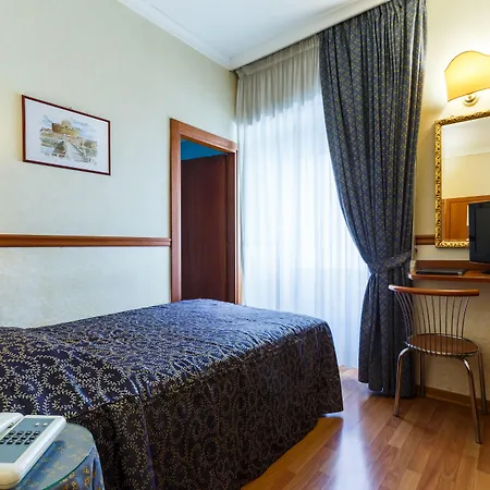 Paris Hotel 3*