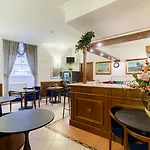 Hotell Paris 3*