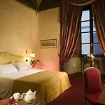 Hotell Paris 3*