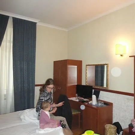 Hotel Paris Rome